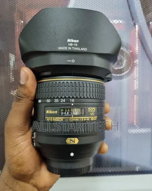 Nikon Af-S Dx Nikkor 16-80mm F/2.8-4e Ed VR