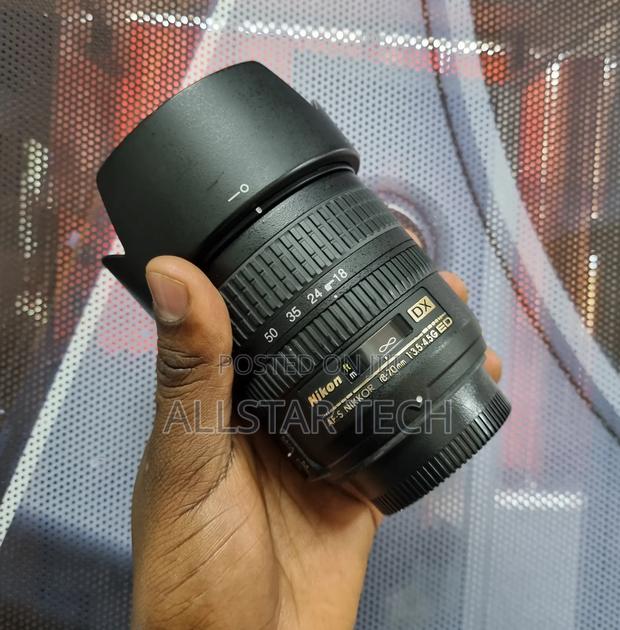 Af-S Nikkor 18-70mm - main view