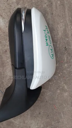 Side Mirror for Toyota Noah Zrr80 With Indicator Right Side