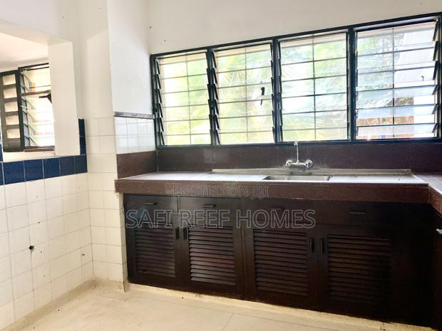 5bdrm Maisonette in Nyali for rent - thumbnail 17