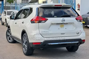 Nissan X-Trail 2017 White