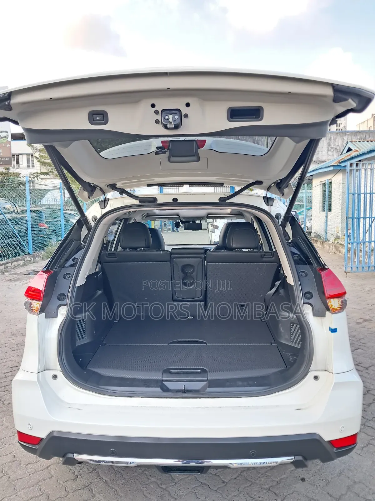 Nissan X-Trail 2017 White