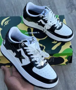 Bapestar Sneakers. Unisex