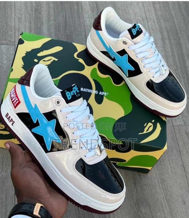 Bapestar Sneakers. Unisex - main view