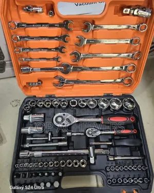 Ratchet Wrench Socket Toolset 82pcs