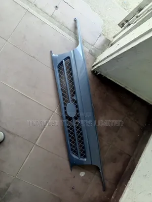 Grill Toyota Hiace Shark 5L Best Price Good Quality