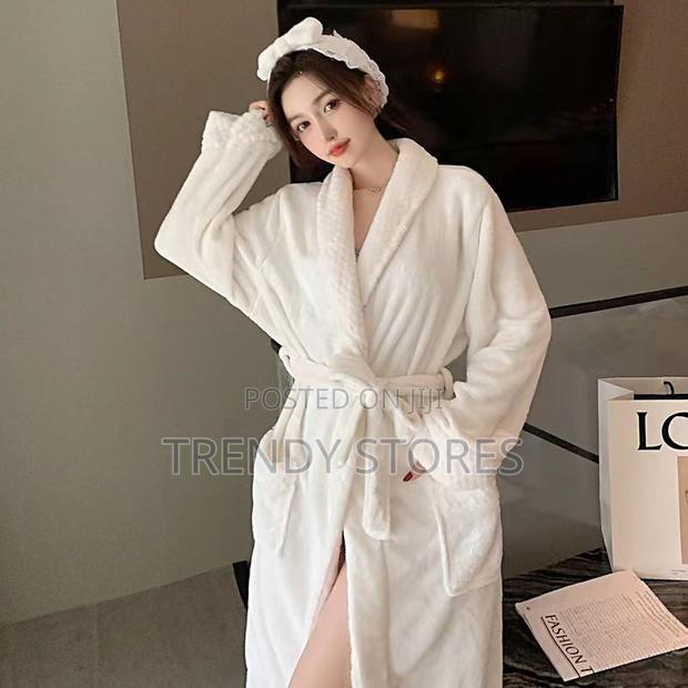White Waffle Colar Bathrobe - main view