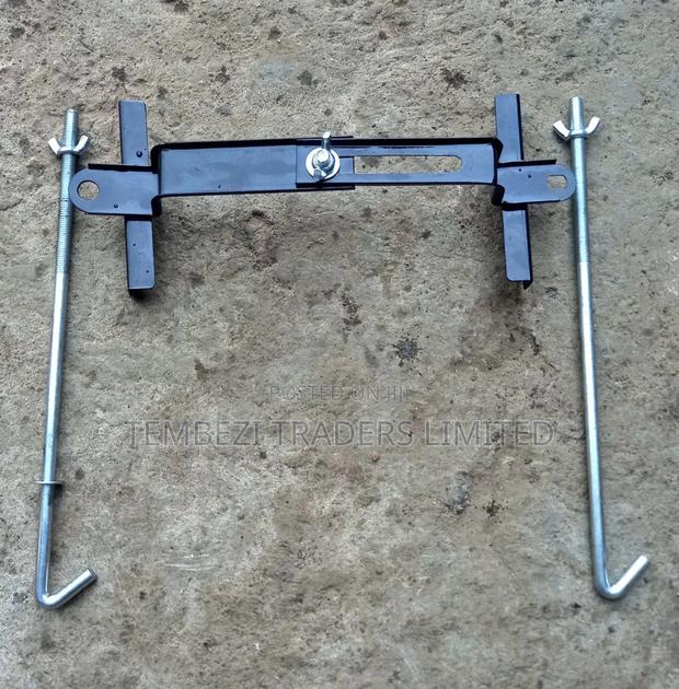 Battery Holder/Universal Adjustable Battery Clamp Holder - main view