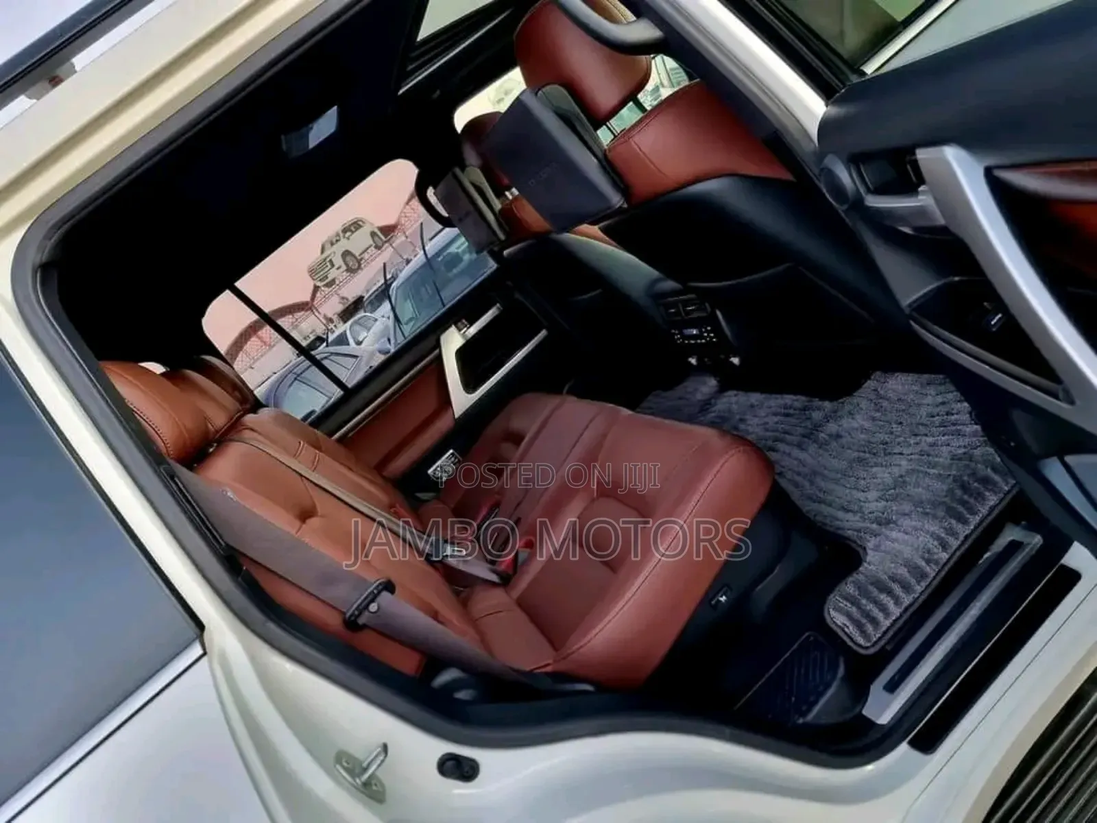 Toyota Land Cruiser 4.6 V8 ZX 2018 White