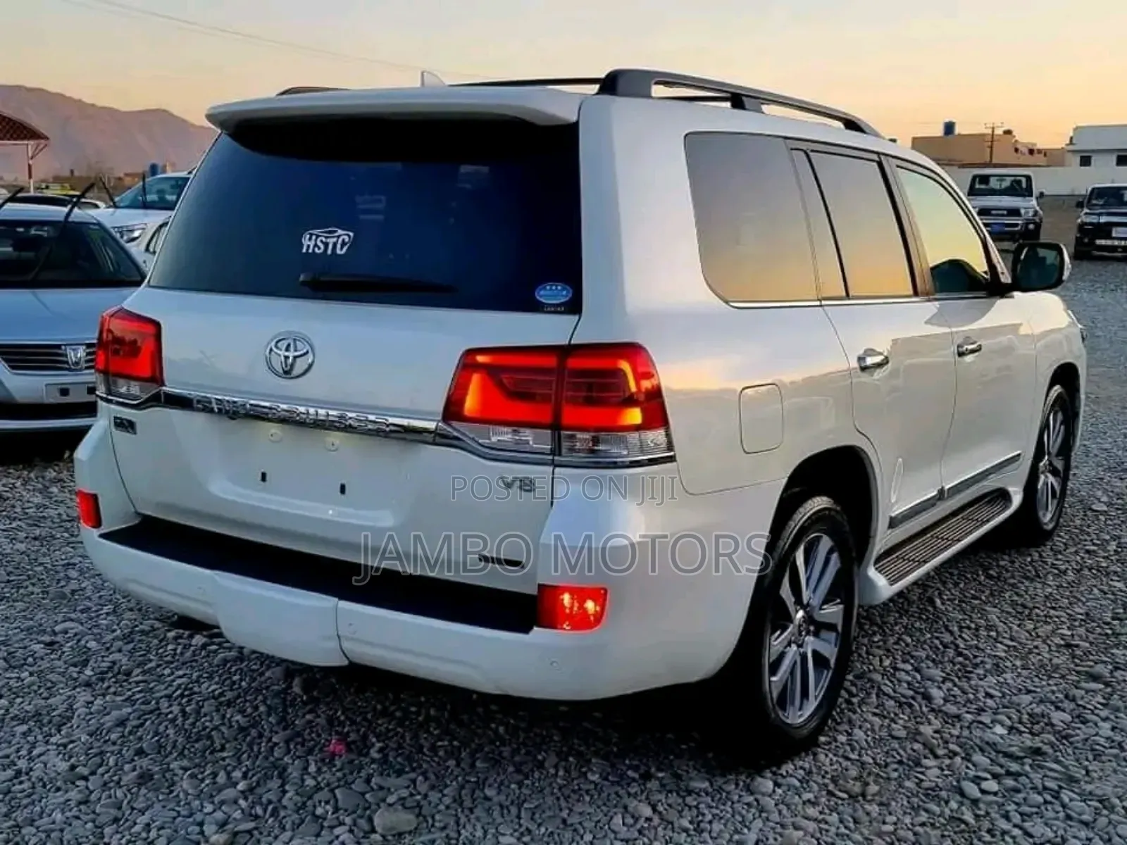 Toyota Land Cruiser 4.6 V8 ZX 2018 White