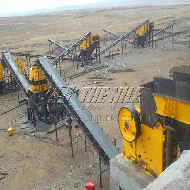 Complete Set Stone Crusher Mining Hard Ore Crushing Line - main view