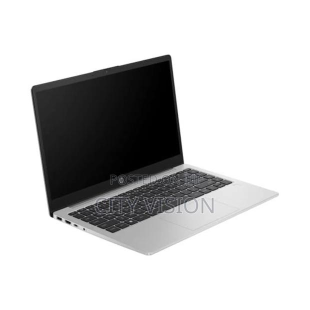 New Laptop HP 240 G8 8GB Intel Core I7 SSD 512GB