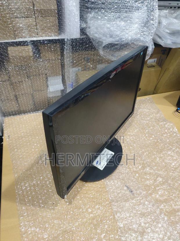 Dell 19 Inches Stretch Monitor - thumbnail 4