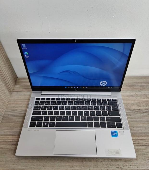 Laptop HP EliteBook 830 G8 16GB Intel Core I7 SSD 512GB