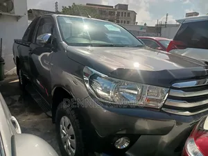 Toyota Hilux 2018 Gray