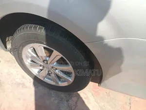 Toyota Axio 2018 Silver