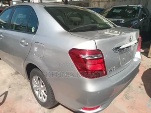 Toyota Axio 2018 Silver