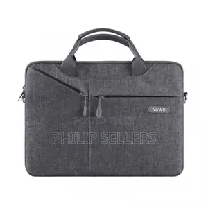 Water Resistant Traveller Sleeve With Pockets and Handle