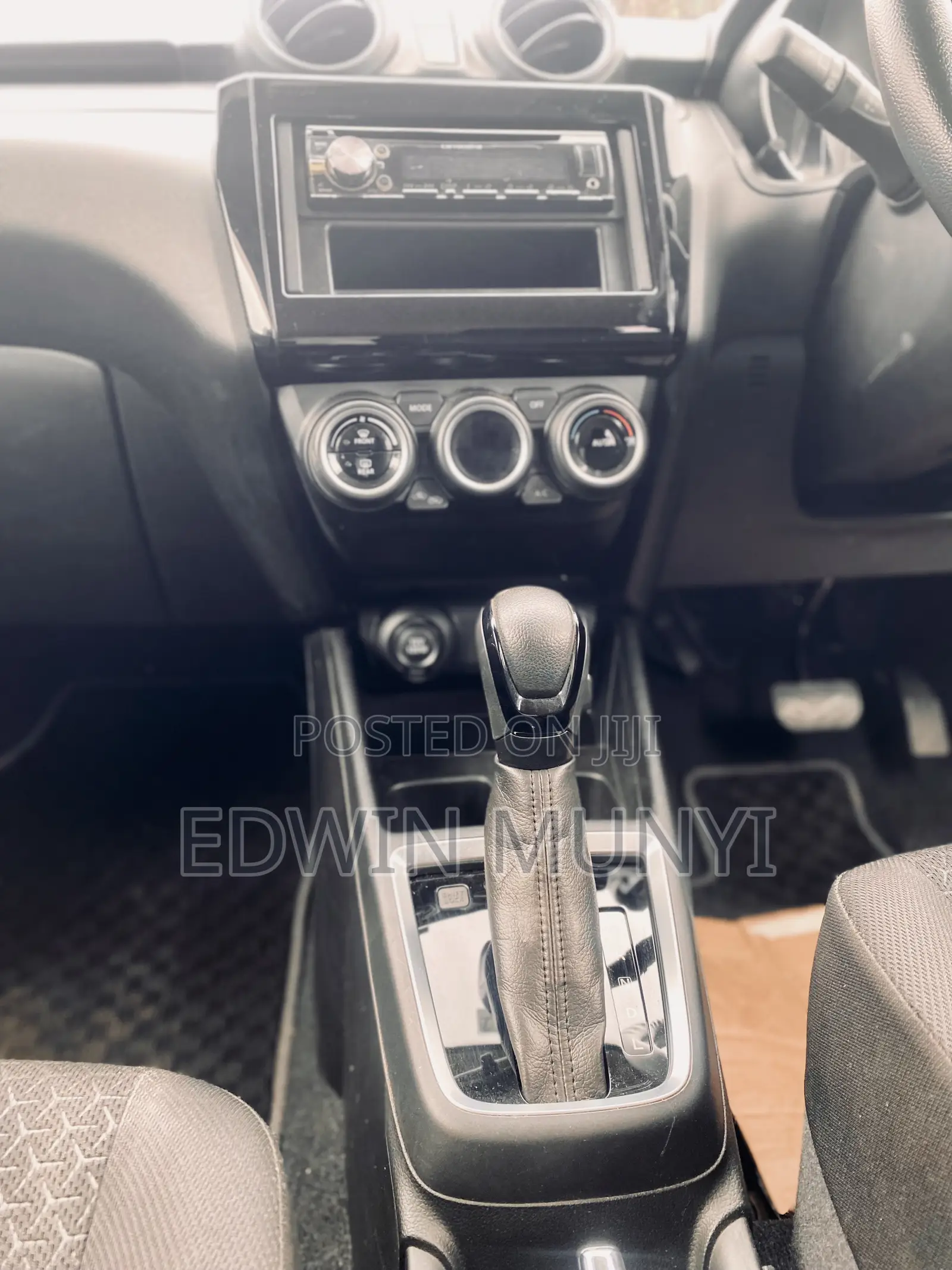 Suzuki Swift 2018 Silver