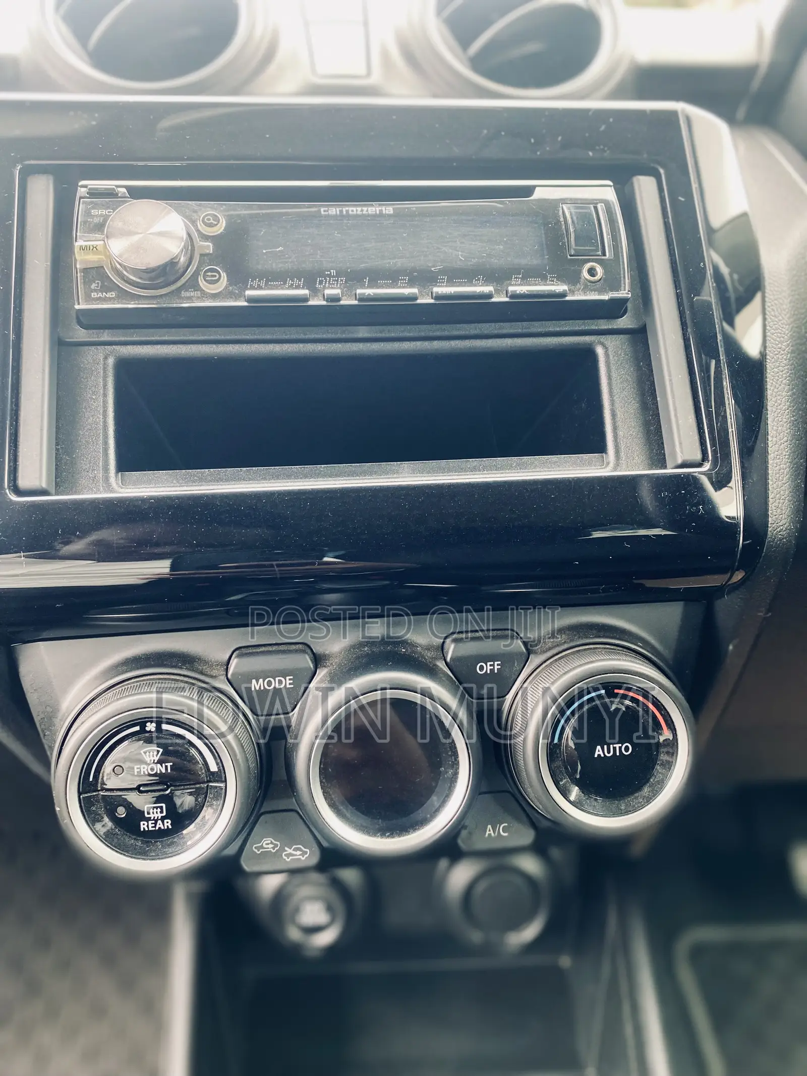 Suzuki Swift 2018 Silver