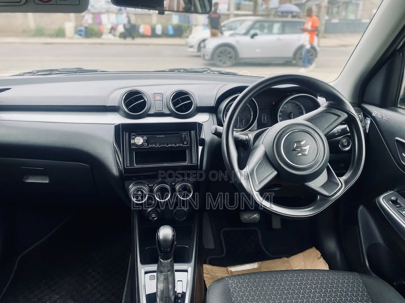 Suzuki Swift 2018 Silver