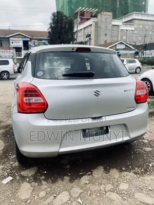 Suzuki Swift 2018 Silver