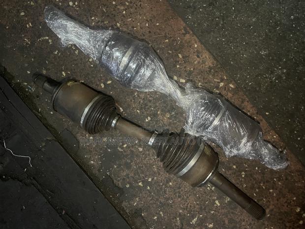 Landcruiser V8 100 Series Drive Shaft Complete - thumbnail 4