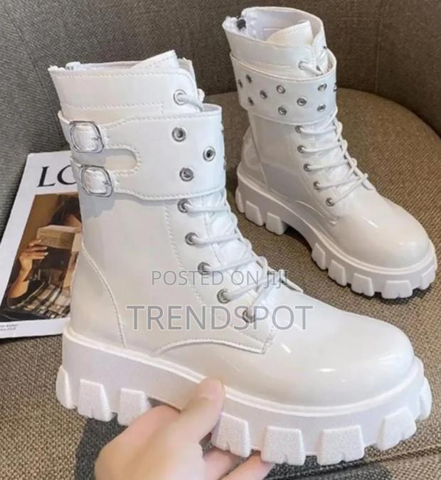 New In. Boots
Sizes 36 - 40
*Ksh 2600.*