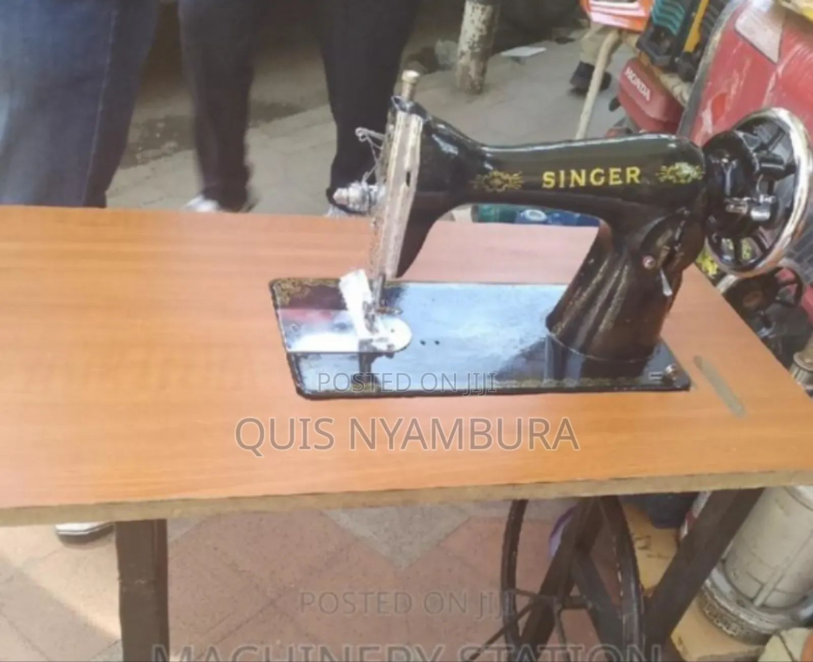 Singer Sewing Machine Complete