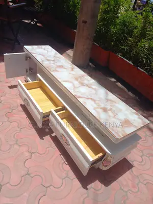 Extendable Glass Tv Stand