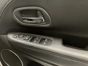 Honda Vezel 1.5 Hybrid 2WD 2017 White