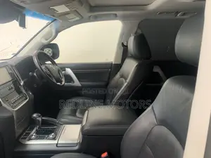 Toyota Land Cruiser 4.6 V8 ZX 2017 Matt Black