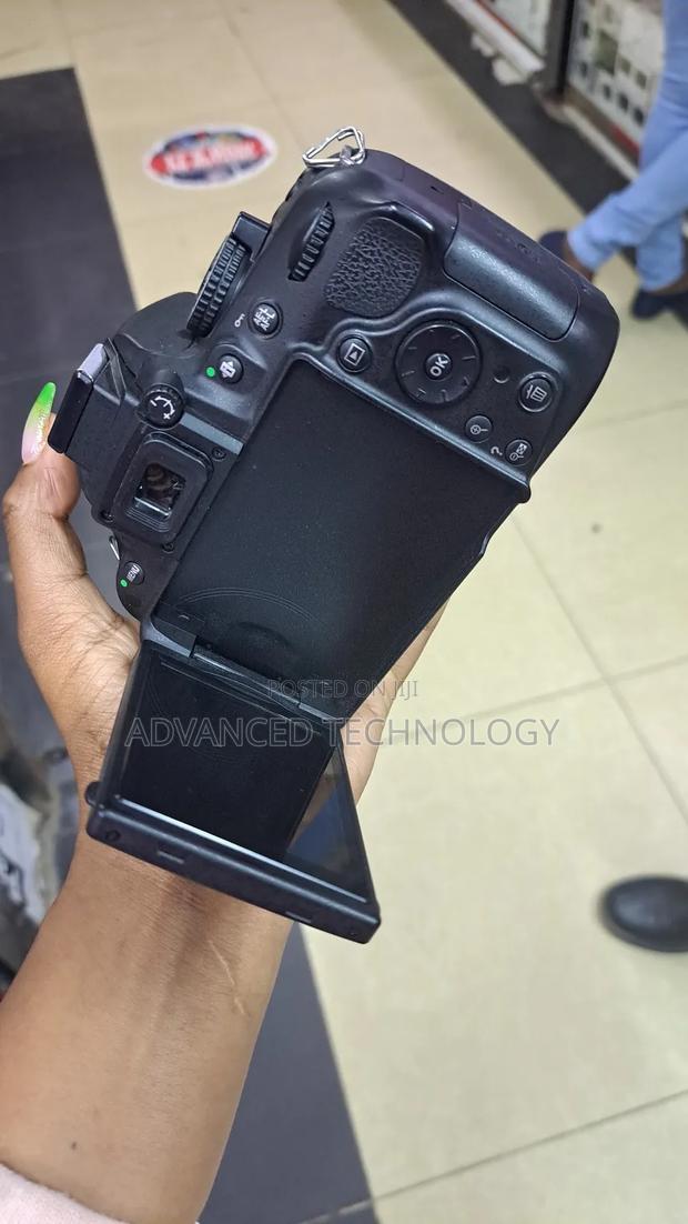 Nikon D5200 With Kit Lense 18-55mm - thumbnail 4