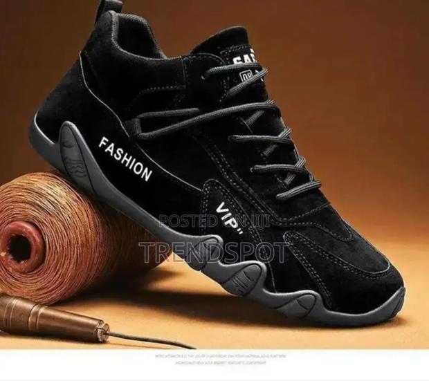 Men's VIP Sneakers*
*Sizes [40 - 44]*
*Ksh 2050*
