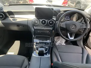 Mercedes-Benz C180 2017 Black