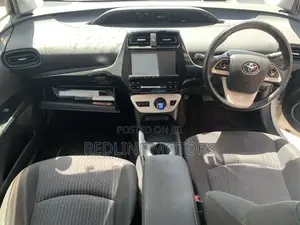 Toyota Prius Two Eco 2017 White