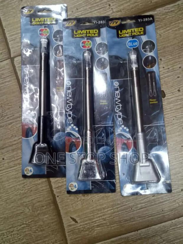 Corner Stick on Pole Left Light - main view