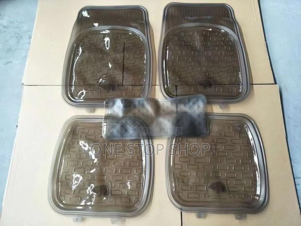 5pc Clear Black Plastic Mats - thumbnail 2