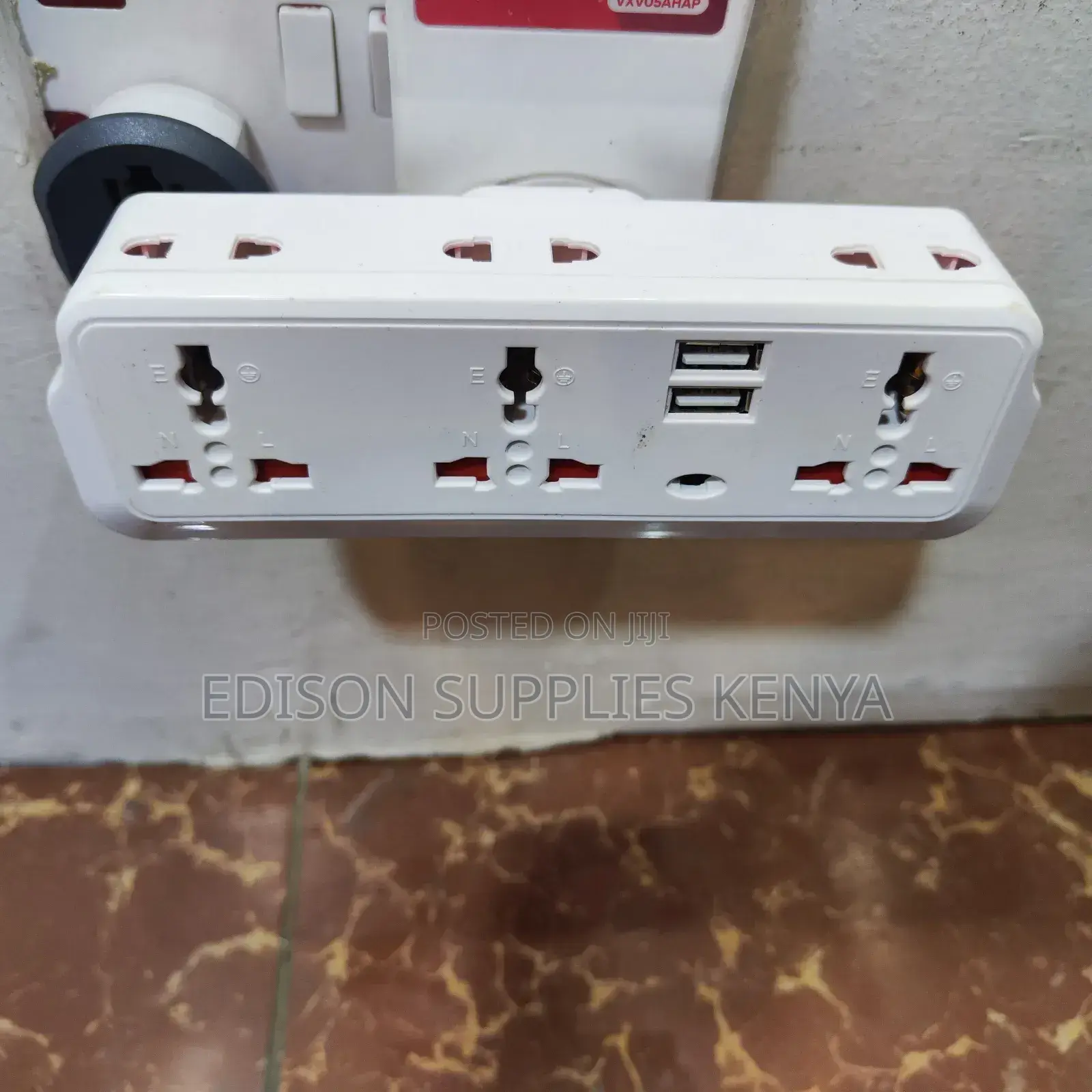 Universal Multiplug Wall Socket Travel Adaptor USB Extension