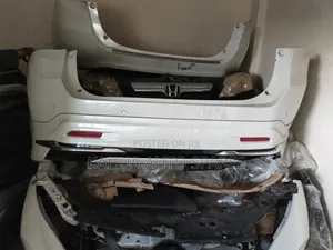 Harrier 2015/2016/2017/2018 Rear/Back Bumper With Skirting