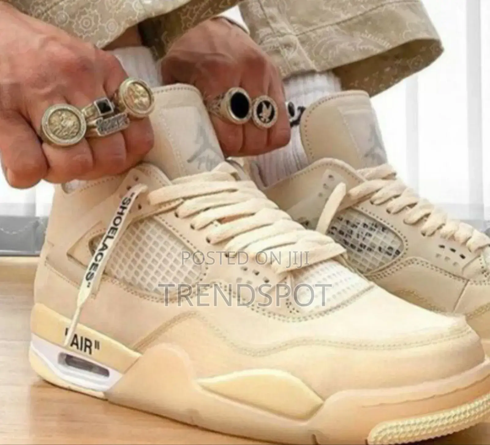Air Jordan 4 Retro
Sizes 37 -45