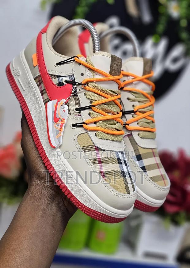 Af1 Custom
40___45
at 3200
1st Leather
Now on Offer - main view