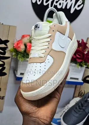 Af1 Custom
40___45
 at 3200
1st Leather
Now on Offer
