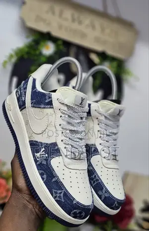Af1 Custom
40___45
 at 3200
1st Leather
Now on Offer