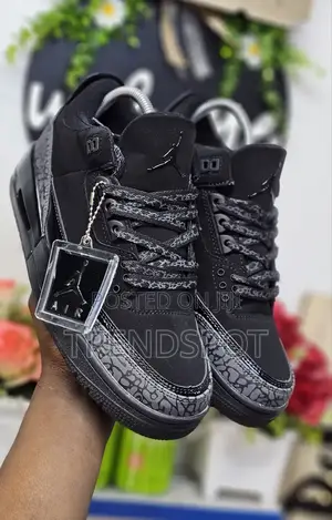 Jordan 3s
36___45
 at 3000
1st Leather
Now on Offer