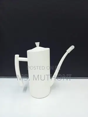 700ml Stainless Steel Oil Bottles *~ Colour: *White.*