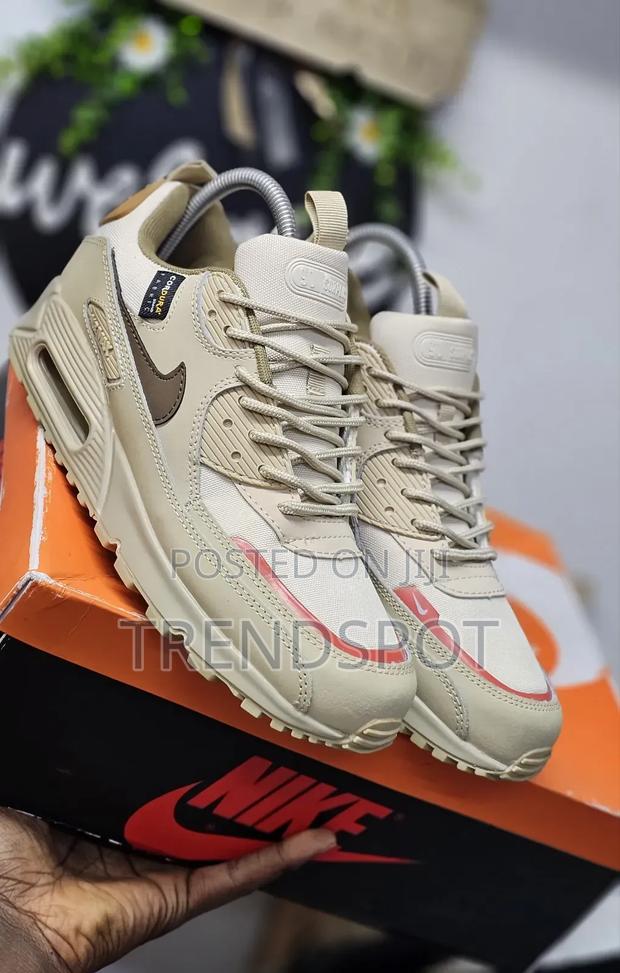 Airmax 90s37_____45 at 30001st LeatherNow on Offer