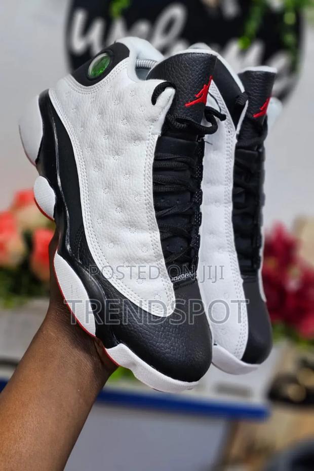 Jordan 13
40____45
 at 3100
1st Leather
Now on Offer - thumbnail 2