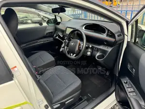 Toyota Sienta 1.5 FWD 2018 White