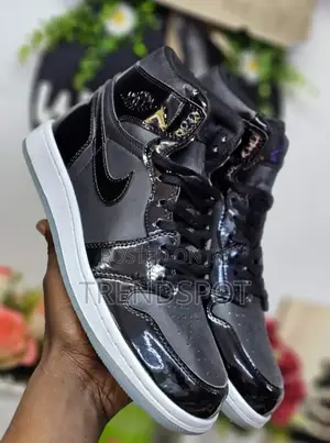 Jordan 1 ShinyBig Offer 
36___45
 at 3,000 
1st Leather